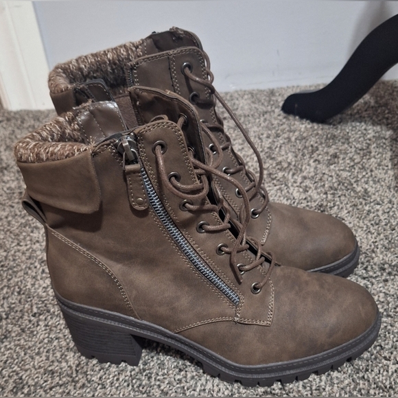 8.5 Denver Hayes Women's Brown Heeled Boots - Picture 4 of 4